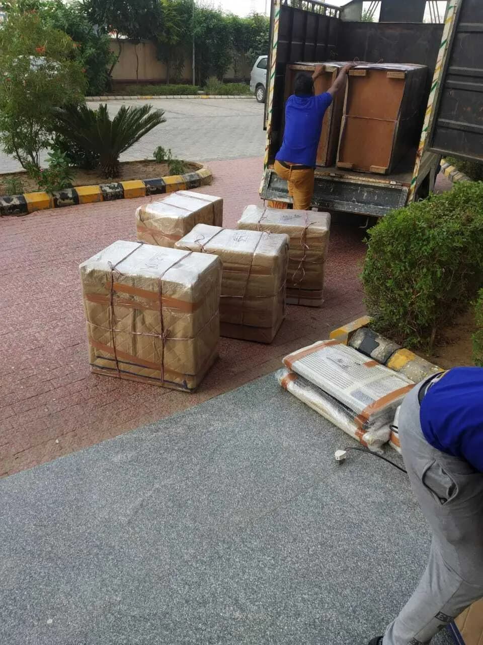 Household goods packing and home shifting service by Safexpress - 42