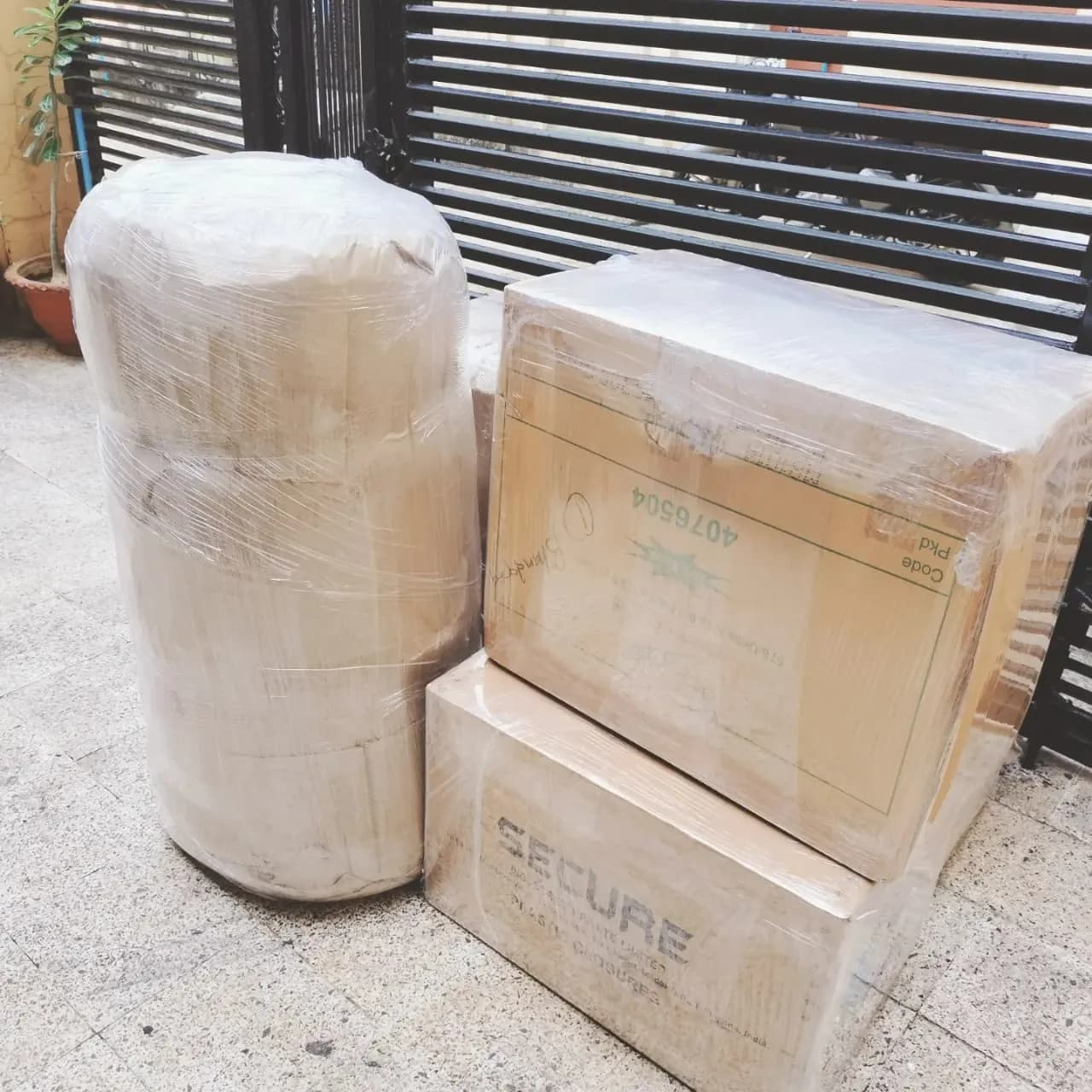 Household goods packing and home shifting service by Safexpress - 48