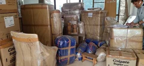 Household goods packing and home shifting service by Safexpress - 50
