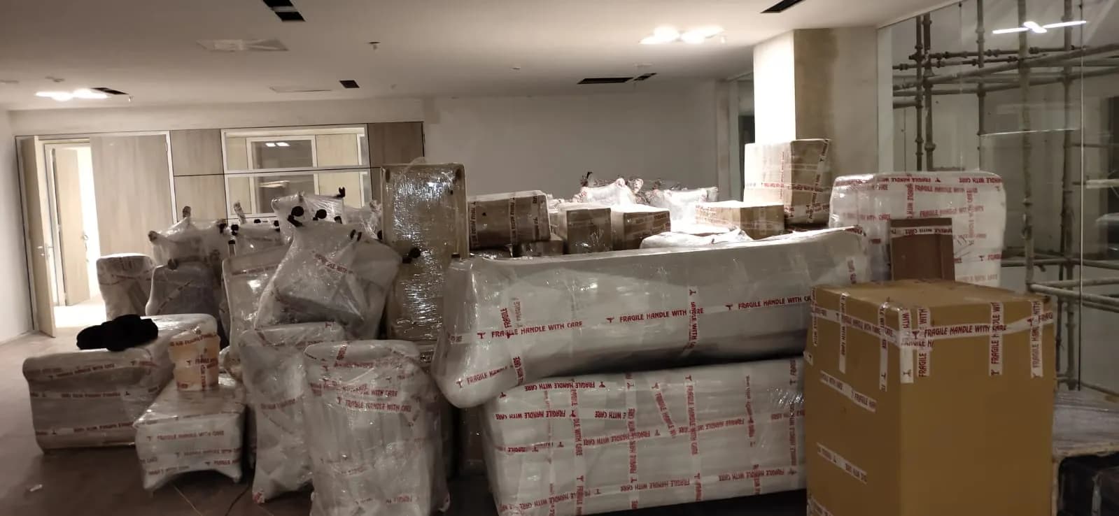 Household goods packing and home shifting service by Safexpress - 60