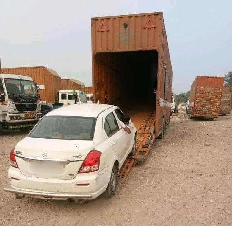 Professional car shifting and vehicle transportation service by Safexpress - 110