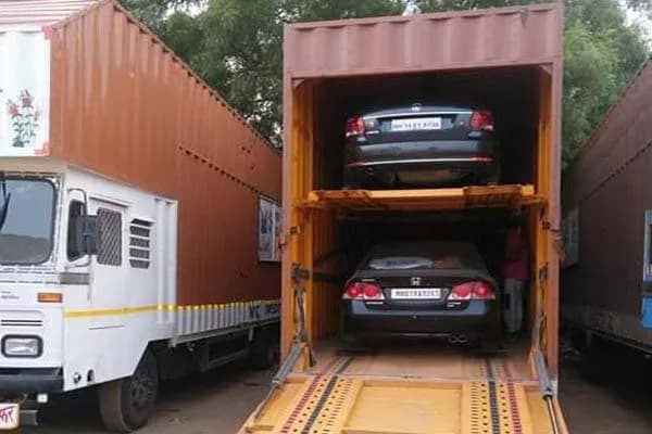 Professional car shifting and vehicle transportation service by Safexpress - 116