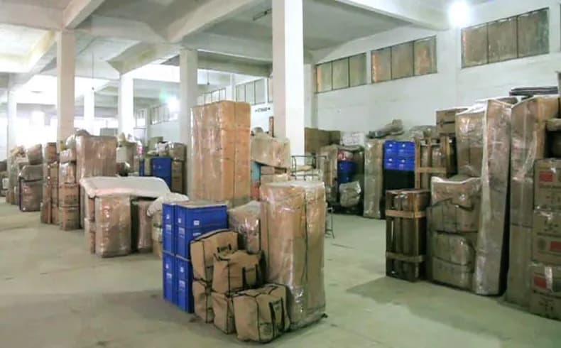 Secure warehouse storage service for household goods by Safexpress - 99
