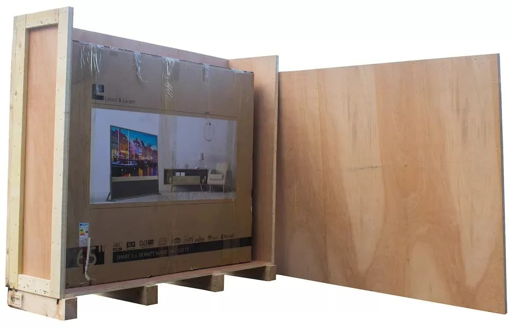 Wooden packing service for safe goods transportation by Safexpress - 86