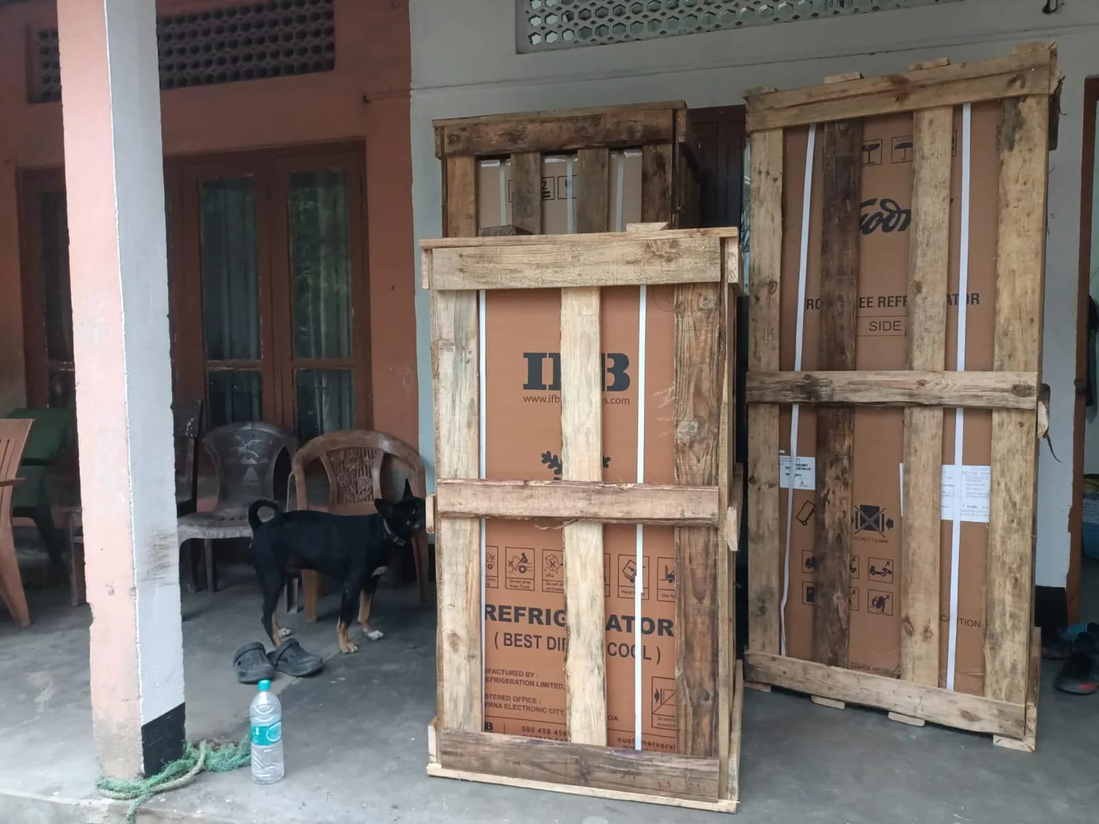 Wooden packing service for safe goods transportation by Safexpress - 92